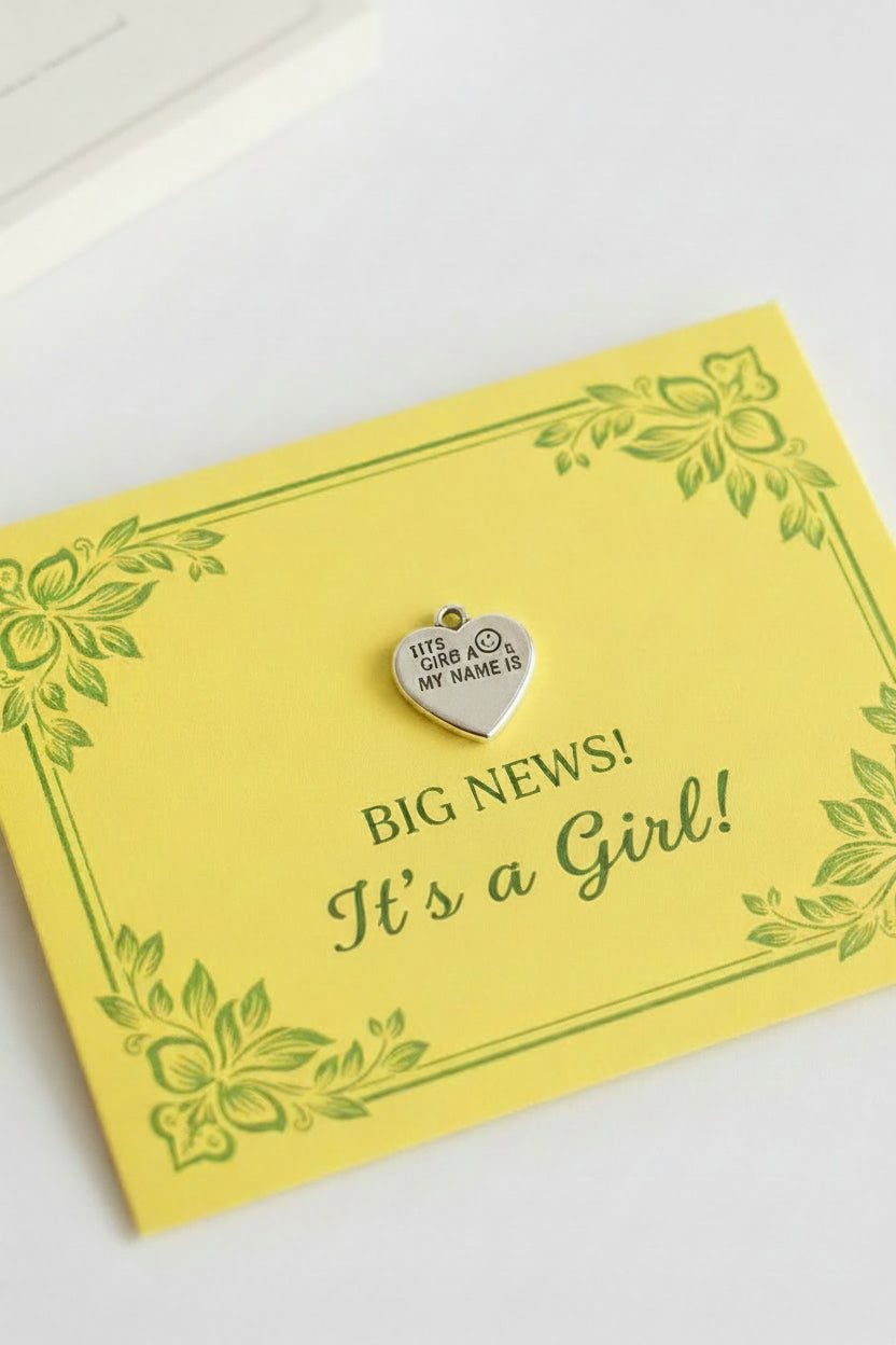 Heart-shaped with engraved Charm 